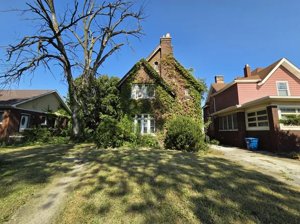 61 E 155th St, Harvey, IL 60426