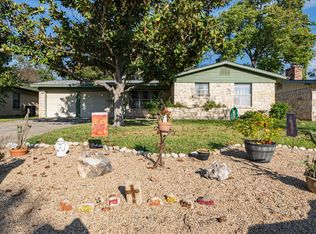 413 E Lindbergh Blvd, Universal City, TX 78148