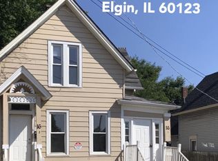 16 National St, Elgin, IL 60123