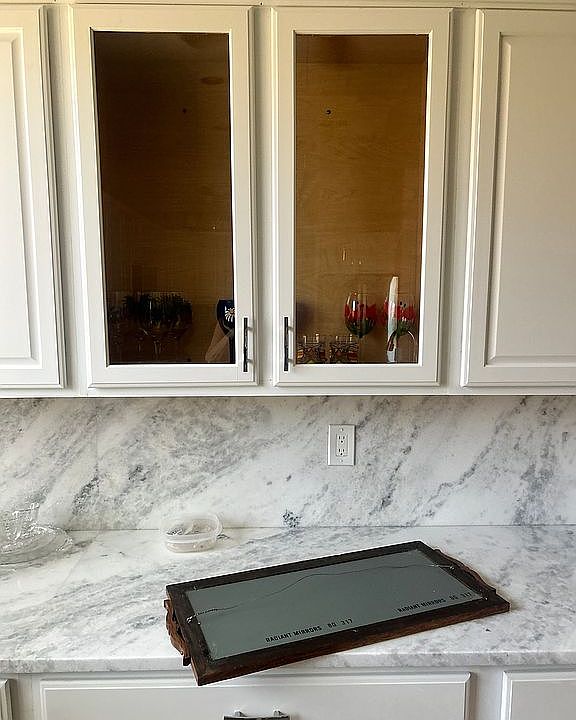 Notice counter tops extend