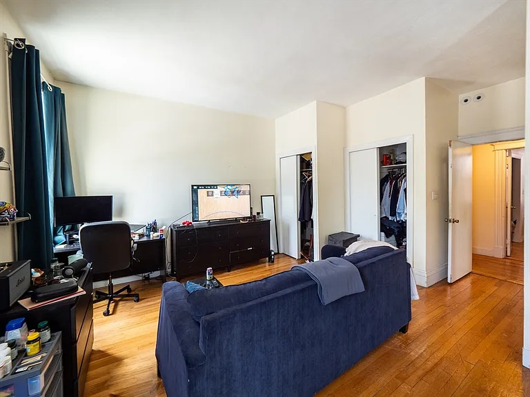 481 Boylston St #1 — Photo 11
