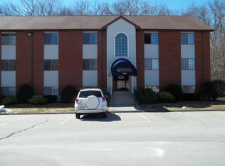 1820 Skyline Dr UNIT 14, Lowell, MA 01854