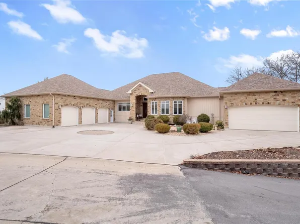 5 Willow Creek Ct, Saint Charles, MO 63304
