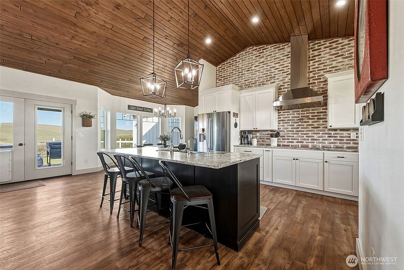3rd image of 518 Stonecipher Road