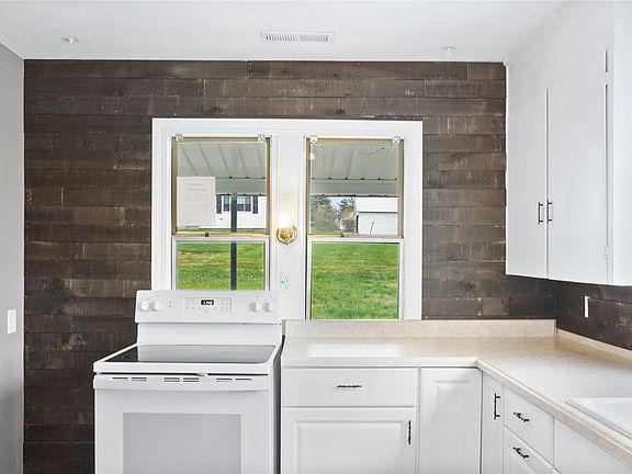 2nd image of 735 E Booth Avenue