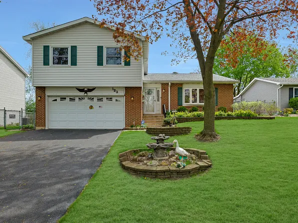 123 S Berteau Ave, Bartlett, IL 60103