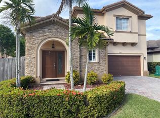 8821 SW 220th St, Cutler Bay, FL 33190