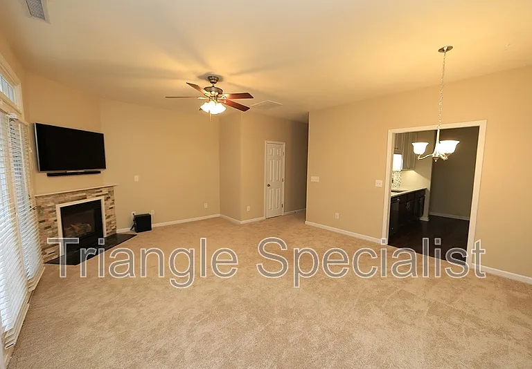 8227 Martello Ln — Photo 5