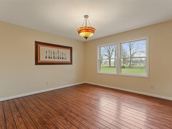 4th image of 7692 N Emery Rd