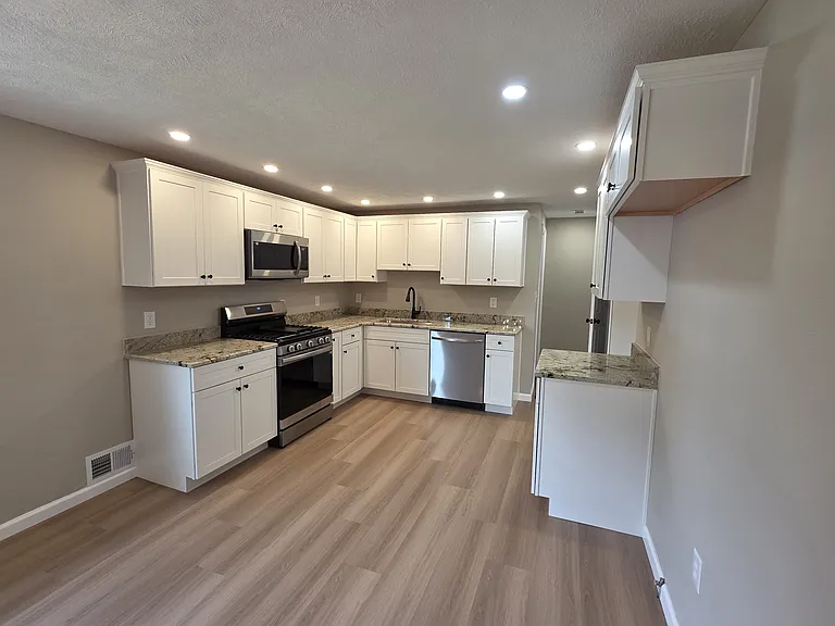 125 Buena Vista Dr — Photo 3