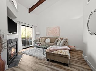 9189 S Jefferson Pl, Sandy, UT 84070
