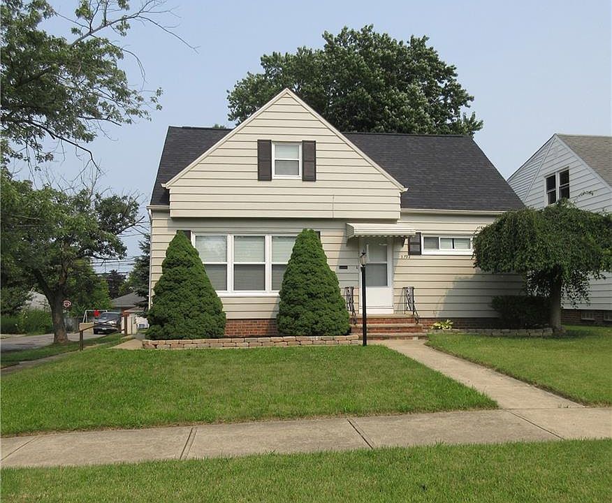 1st image of 5703 E 139th St