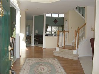 3rd image of 129 Ascot Ct