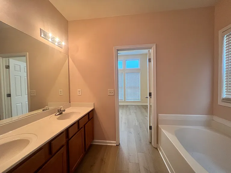 2233 Worrall Hill Dr — Photo 6
