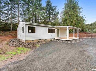 1587 SW Clay St, Dallas, OR 97338