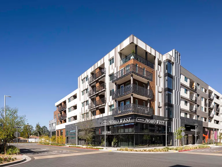 Alexan Noho West — Photo 1