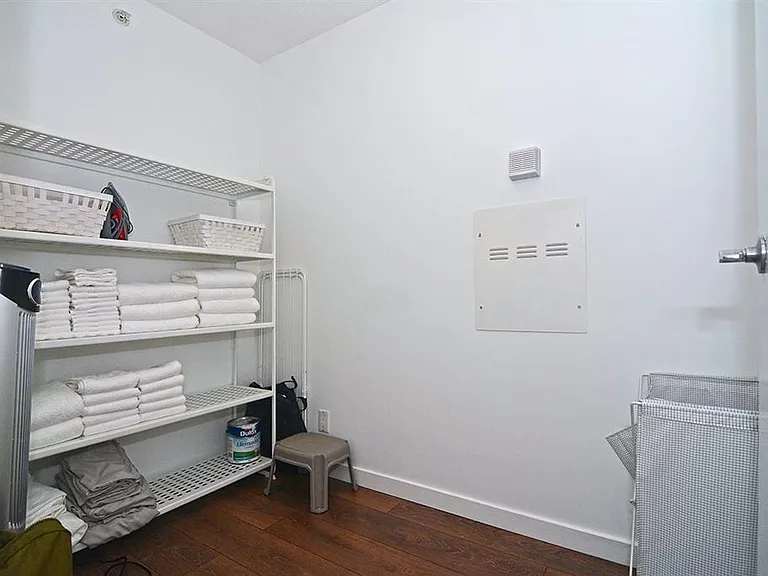 33 Smithe St #801 — Photo 12