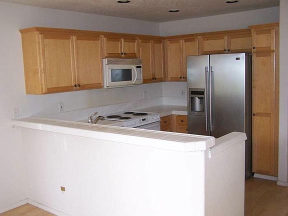 4th image of 2955 NE Lange Ct