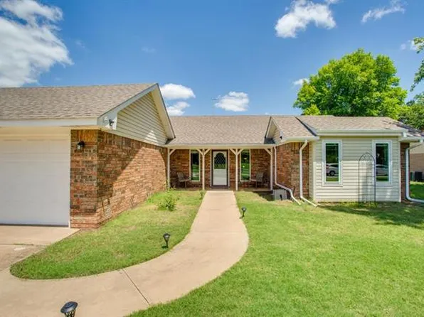 1507 Westwood Rd, Enid, OK 73703