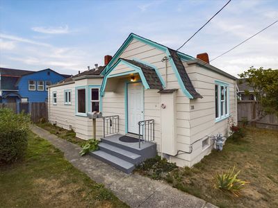 2018/2016 J St, Eureka, CA, 95501
