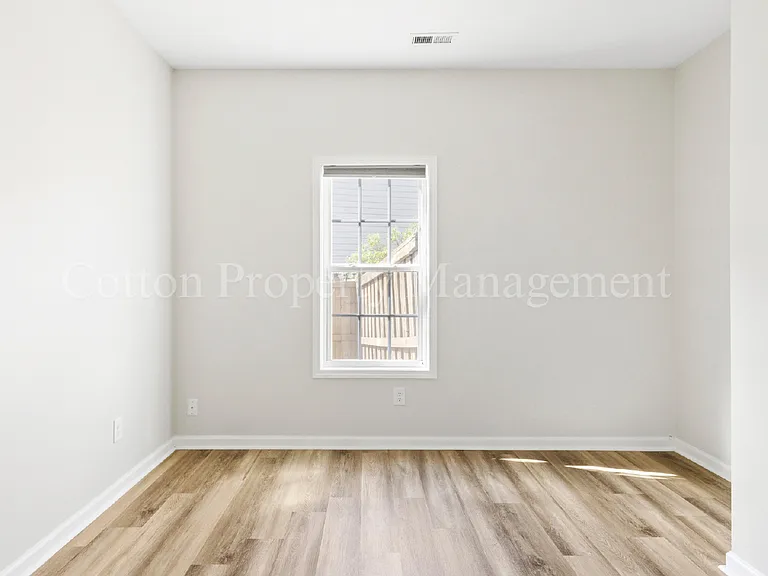 1010 Winterberry Cir — Photo 28