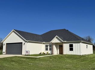 118 Indian Crk, Trenton, TX 75490
