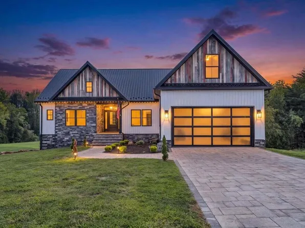 173 Bentgrass Dr, Hardy, VA 24101