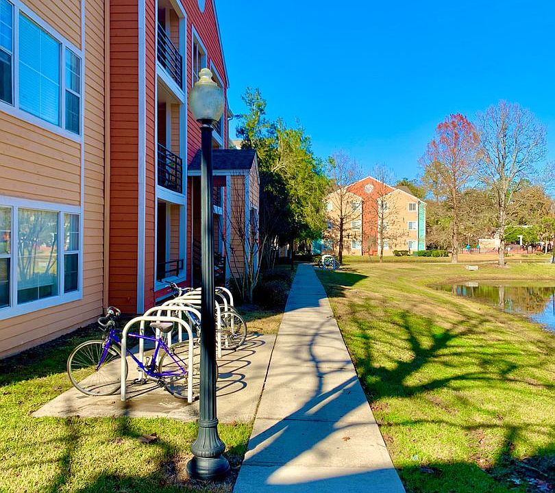 2nd image of 2601 SW Archer Rd #2023