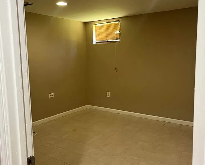 1305 Kingsbury Dr — Photo 6