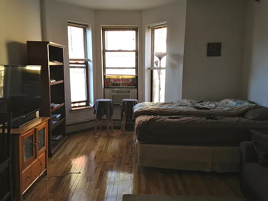 Rented by Corcoran | media 17