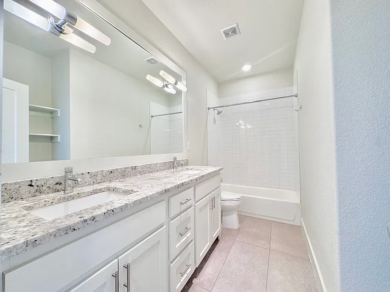 207 Adrian Dr — Photo 10