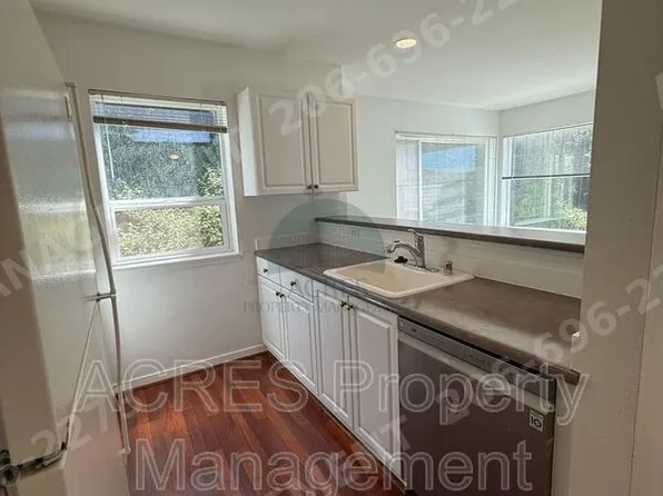 524 6th Ave W APT 309, Seattle, WA 98119