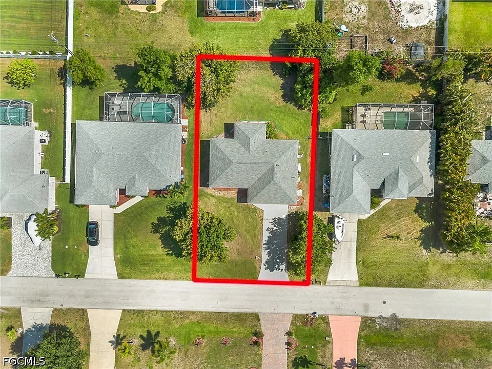 930 SW 34th St