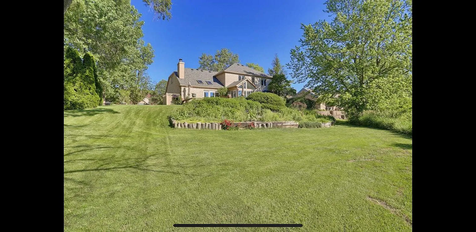 Bentbrook Dr, Champaign — Photo 4