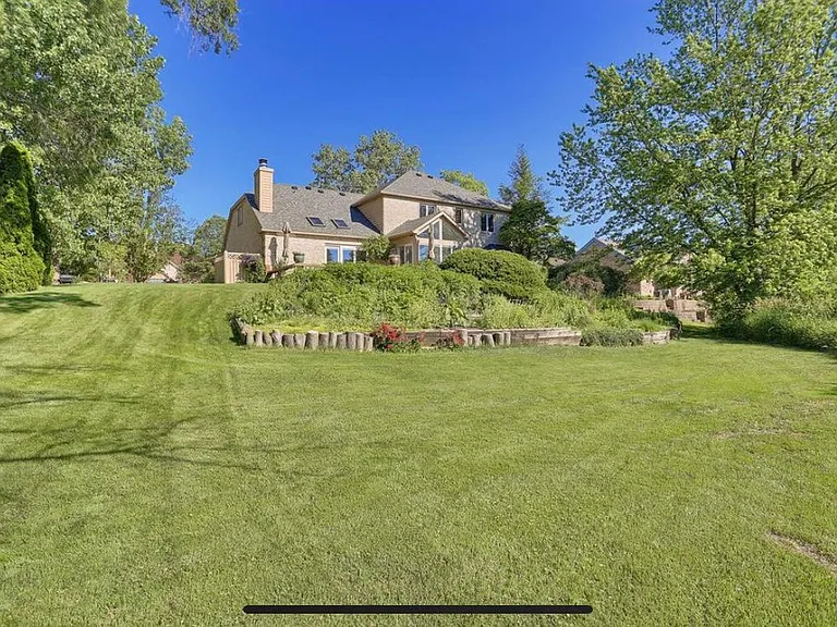Bentbrook Dr — Photo 4