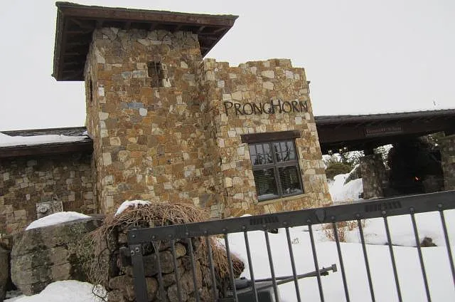 65915 Pronghorn Estates Dr photo 1