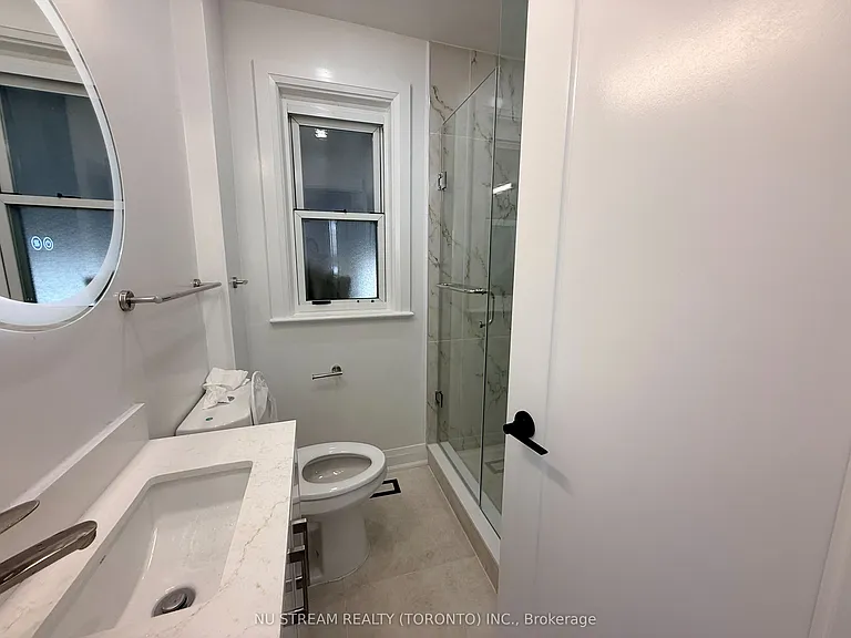 6 Rosemarie Dr #UPPER LEVEL — Photo 16