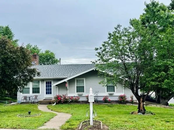 1 N Vine View St, Platte City, MO 64079