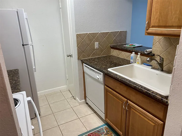 10075 Westpark Dr #70 — Photo 8