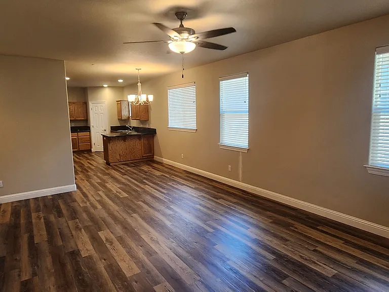 Lofty Oak Dr — Photo 5