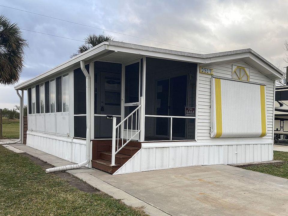 1st image of 3917 Honolulu Dr