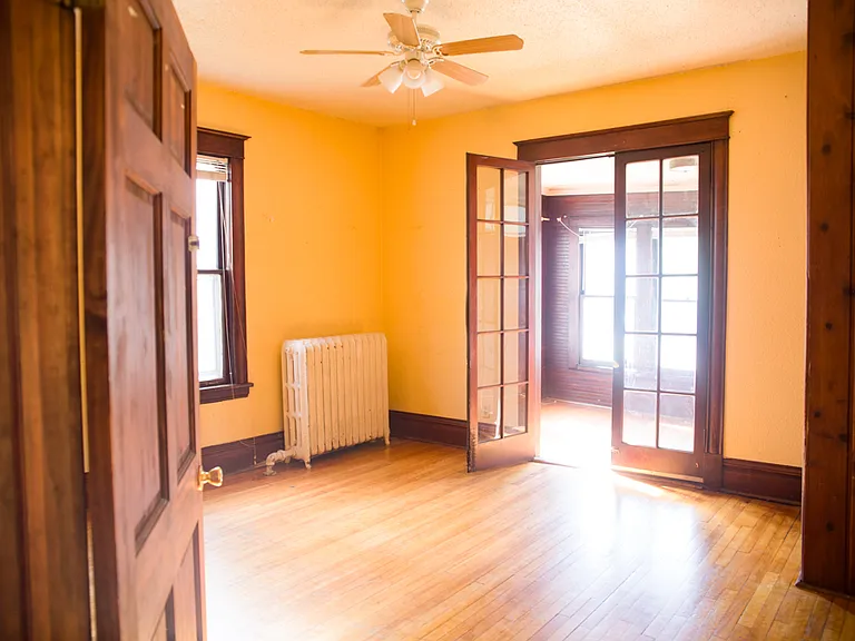 1309 E Hennepin Ave — Photo 3