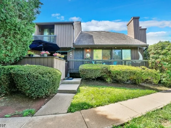 183 Kingsberry Dr, Franklin Twp., NJ 08873