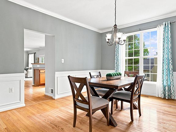 4th image of 17216 Rosecliff Ct