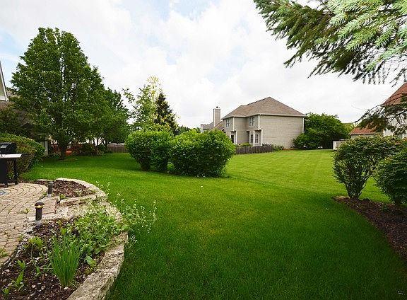 3rd image of 3498 Charlemaine Dr