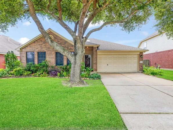 6712 Paigetree Ln, Pearland, TX 77584