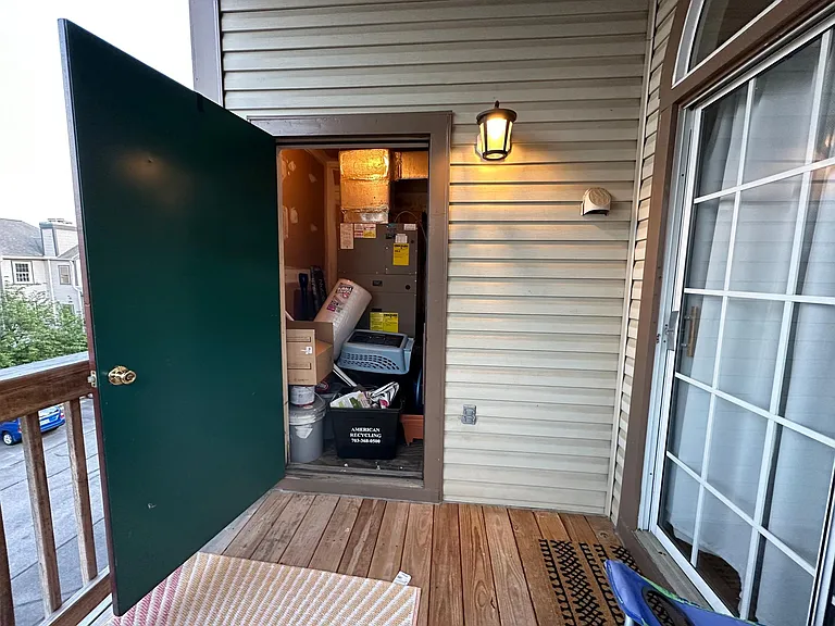 6906 Victoria Dr #I — Photo 18