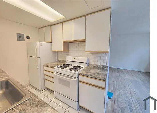 801 Dahlia St #2 — Photo 7