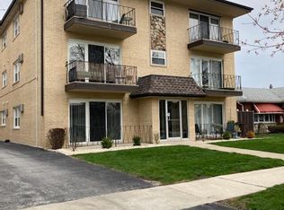 9521 S Kilbourn Ave APT 3N, Oak Lawn, IL 60453