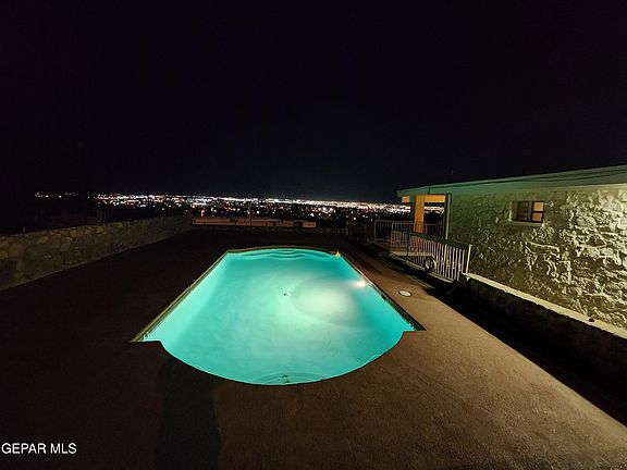 4th image of 2333 Morehead Ave #2